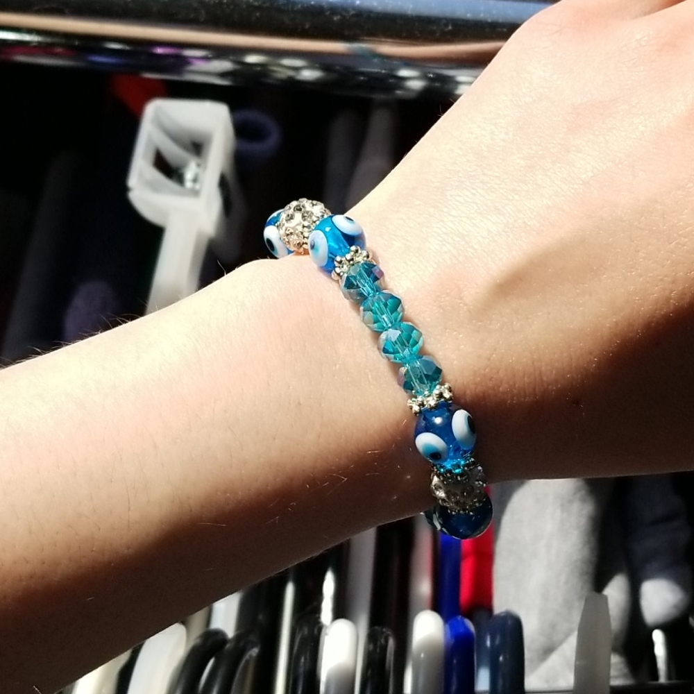 4 bracelets - costume jewelry - Picture 3 of 6